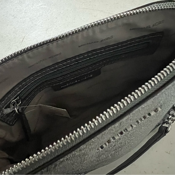 Michael Kors LT Pewter LG Dome Crossbody Leather Bag - Picture 6 of 14